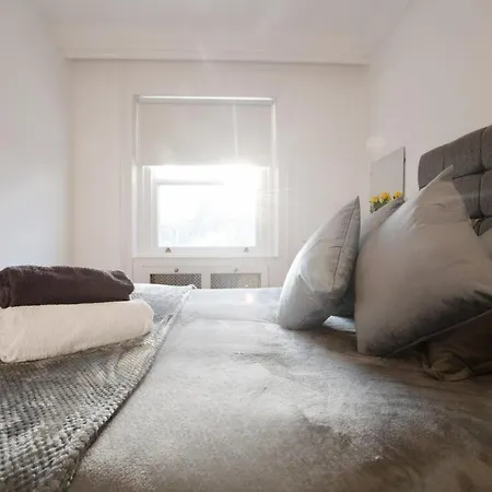 Harrods Flats Apartment